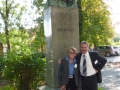 Márta Birkás and Rezső Schmidt  at Cserhát's statue in Óvár